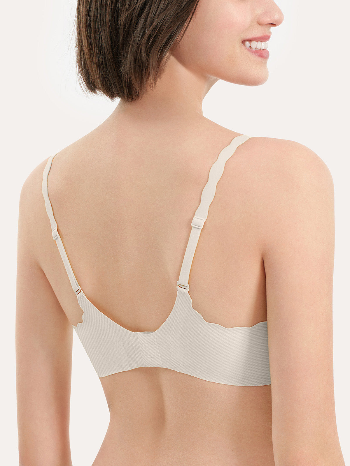 Basic Seamless Deep V Neck Mint-Infused Cooling Bra