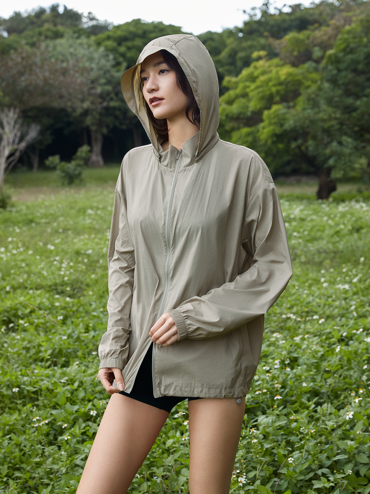 Ultra-Lightweight Anti-UV Jacket with Removable Hat